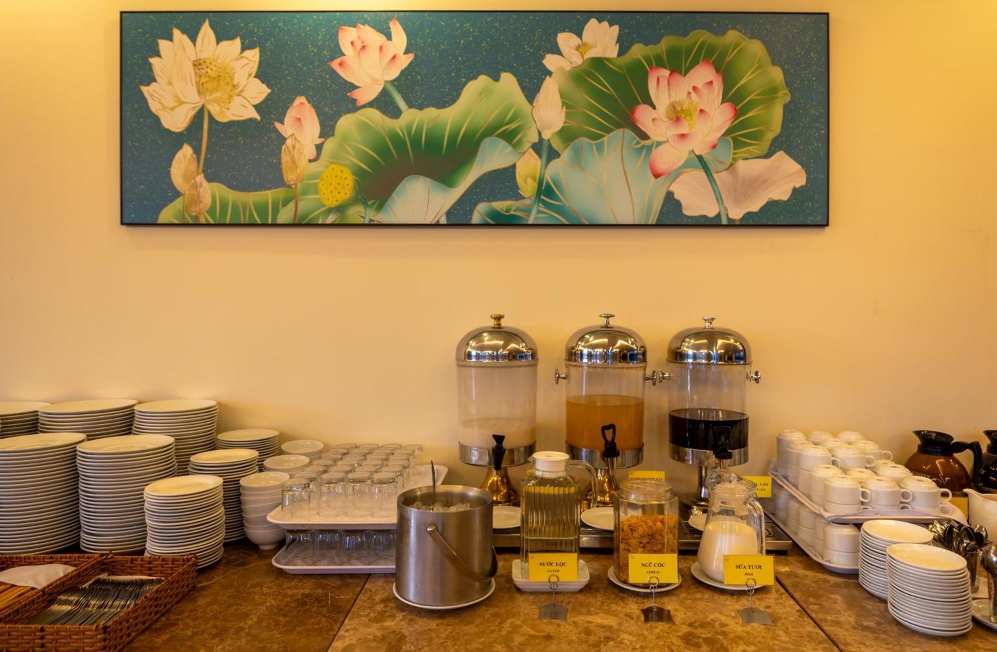 Baly Hotel Hué Eksteriør billede