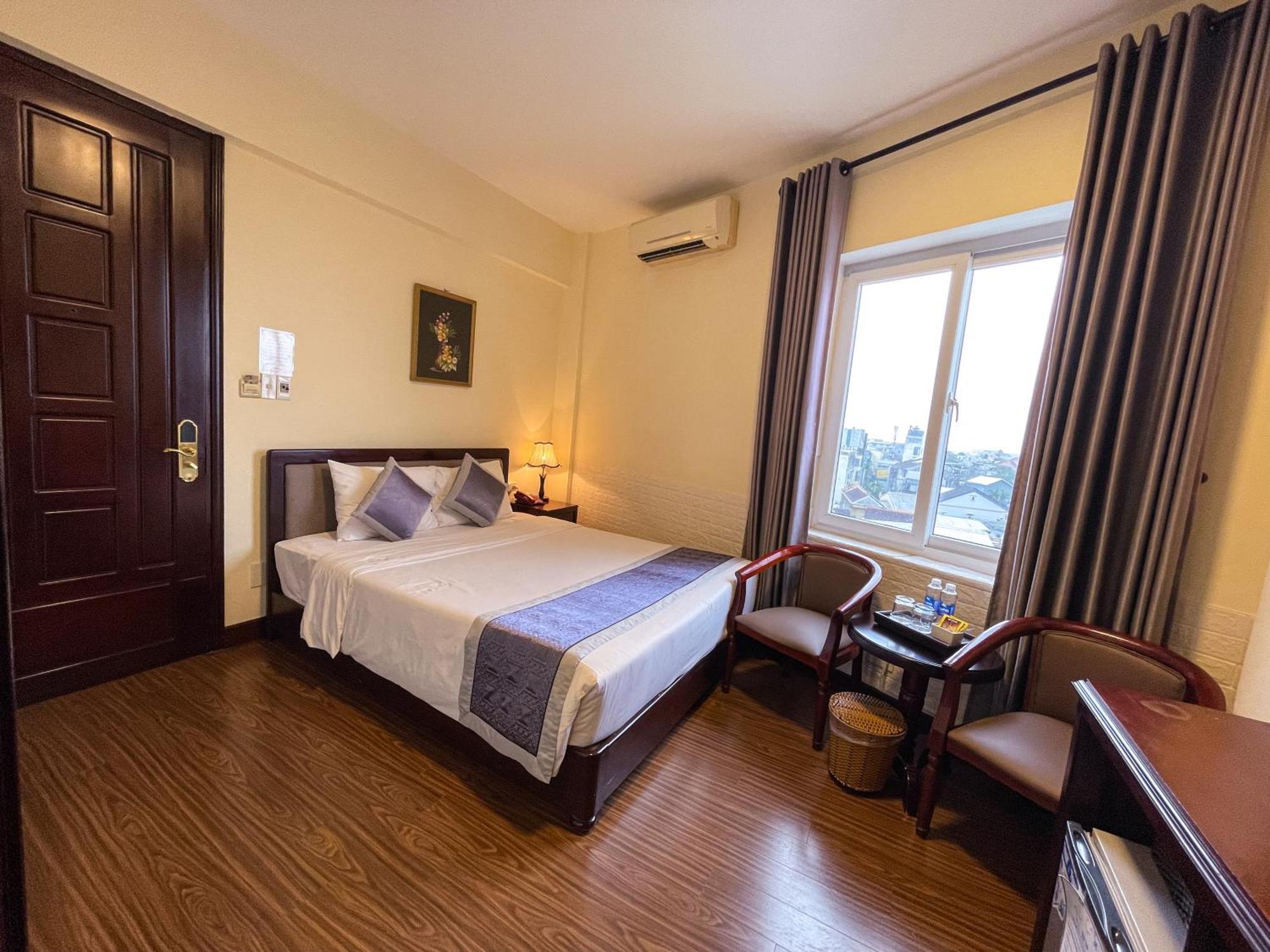 Baly Hotel Hué Eksteriør billede