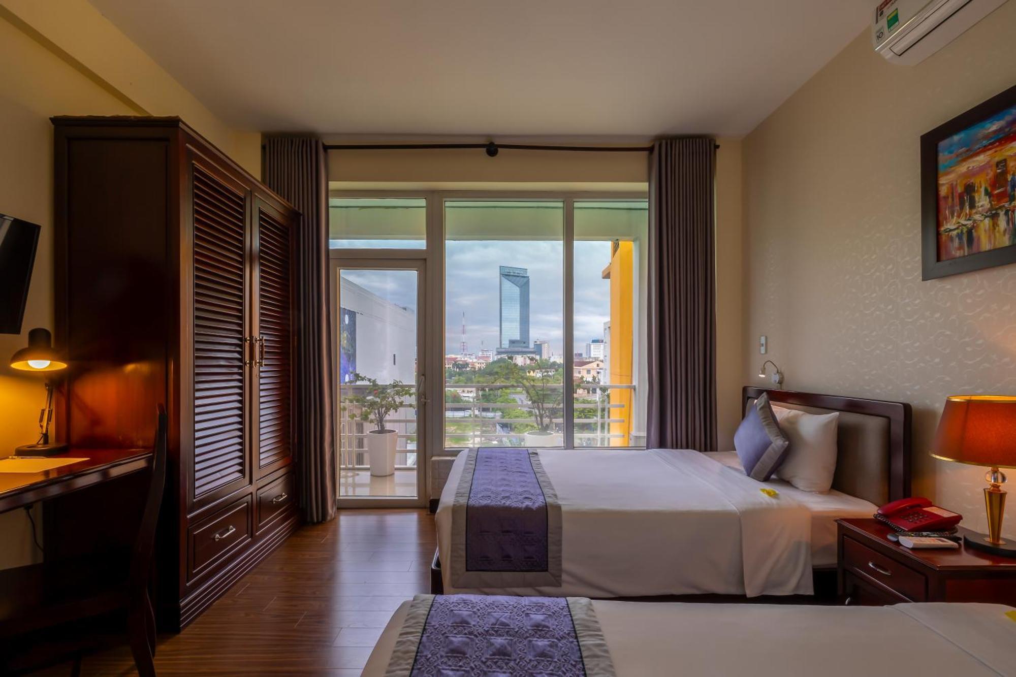 Baly Hotel Hué Eksteriør billede