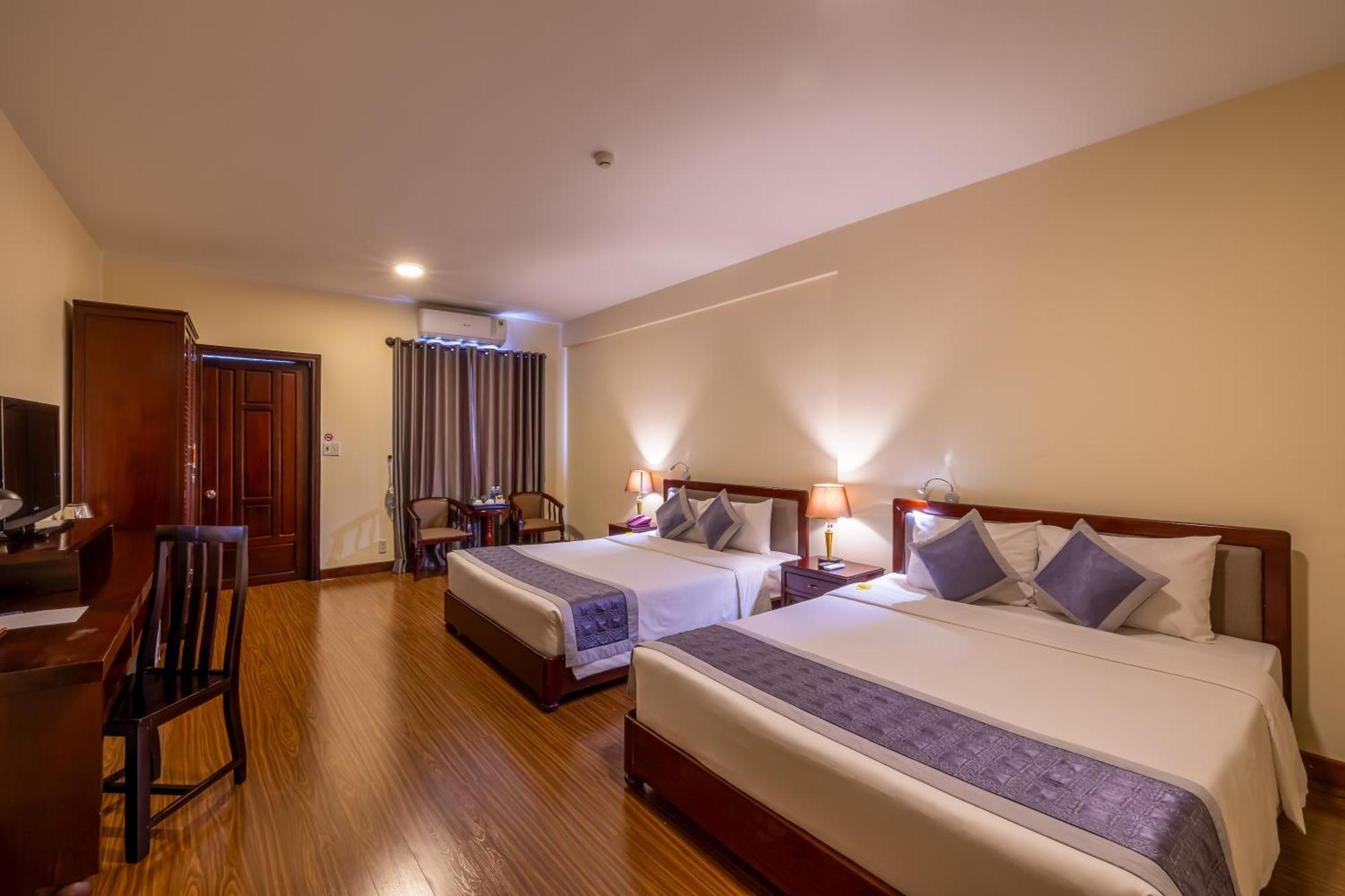 Baly Hotel Hué Eksteriør billede