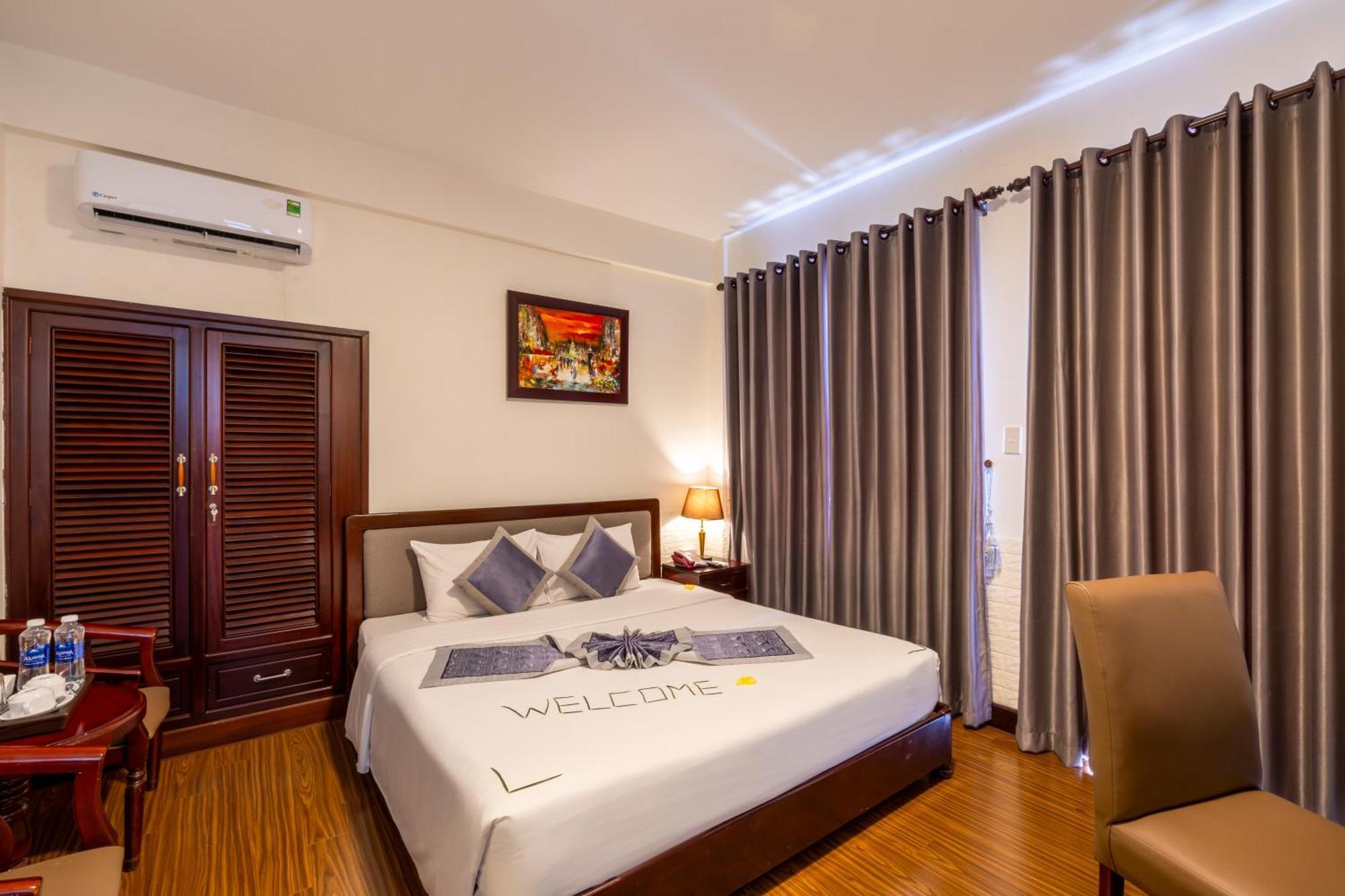 Baly Hotel Hué Eksteriør billede