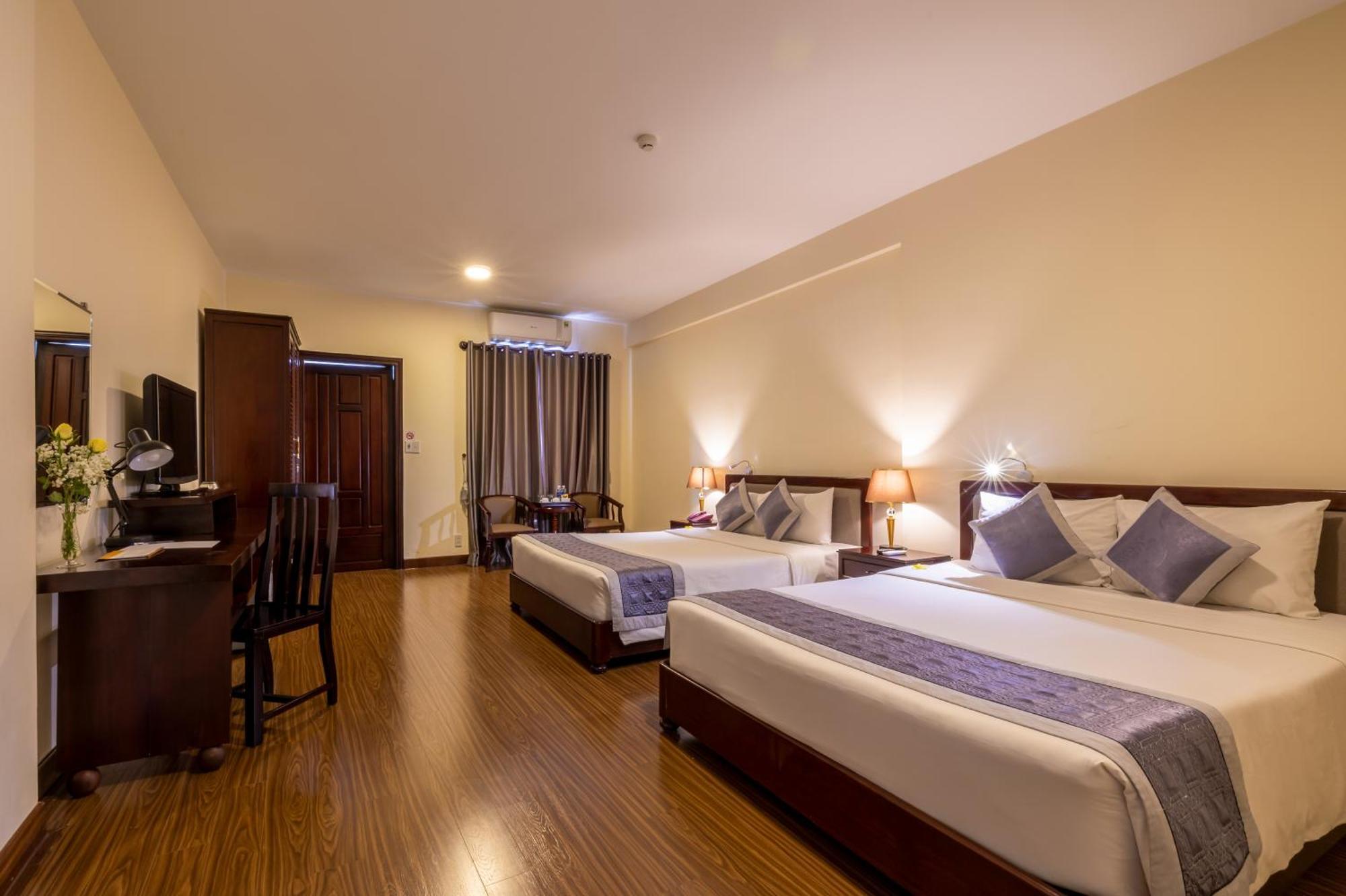 Baly Hotel Hué Eksteriør billede